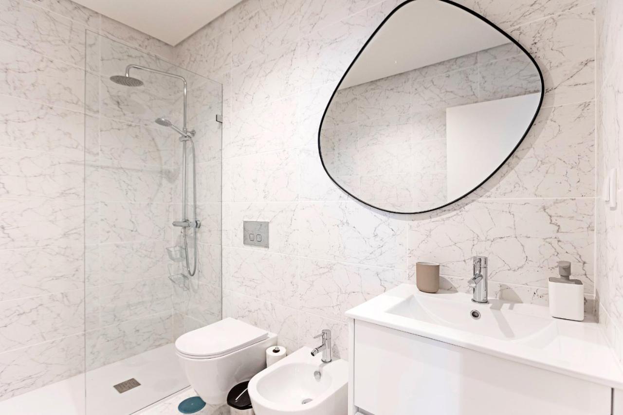 Brand New 1Bd Apart. W/Ac By Lovelystay Porto Exteriér fotografie