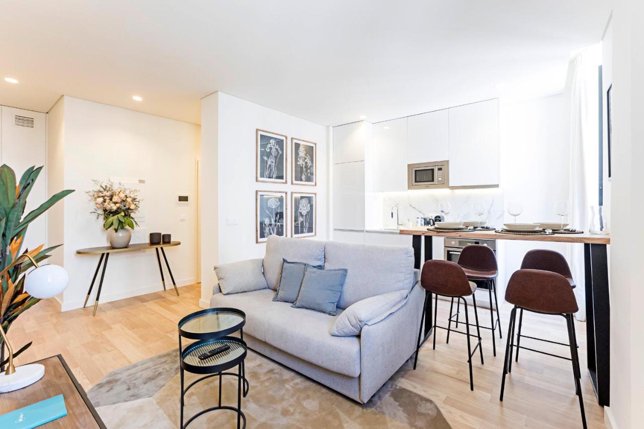 Brand New 1Bd Apart. W/Ac By Lovelystay Porto Exteriér fotografie